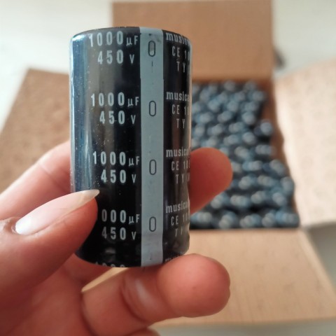 tụ 1000uF