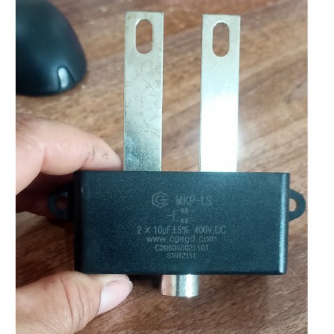Tụ kép 2x10mf400vdc